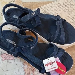 Skechers Womens Sandles On The Go 600 Brilliancy Nwt